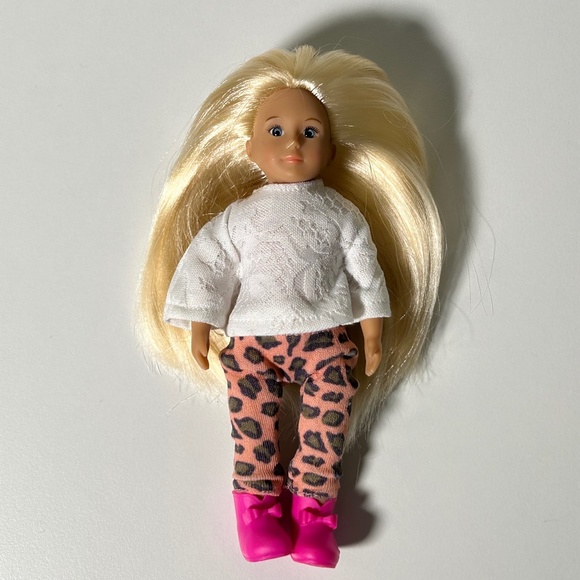 Battat Mini Lori Doll 6.5" (11B) - Picture 1 of 8
